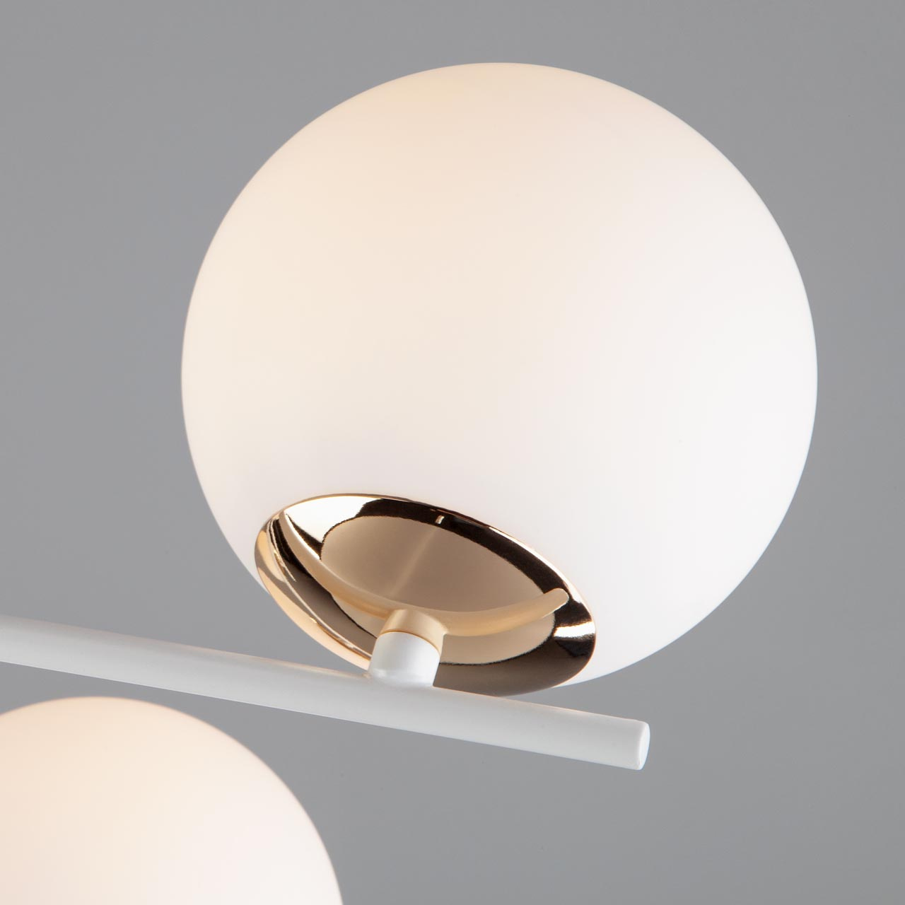 Потолочная люстра Eurosvet Lucas 70092/7 белый