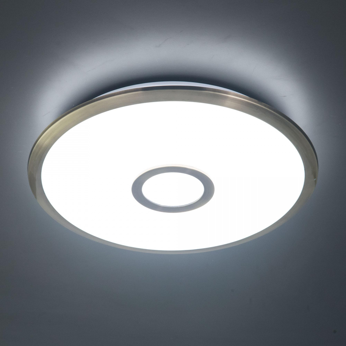 Потолочная люстра Citilux  Старлайт CL703A33G