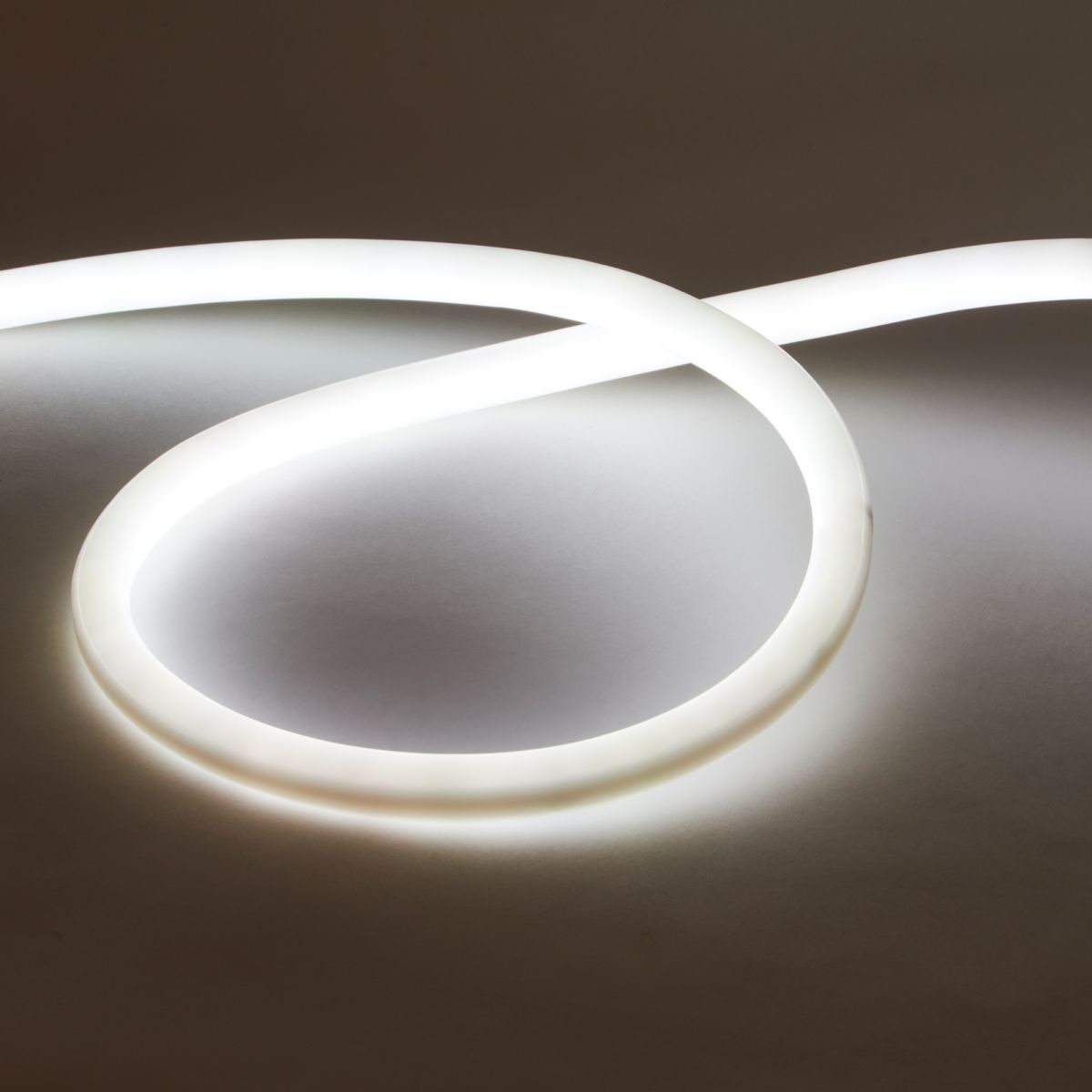 Комплект гибкого неона Uniel ULS-N40-2835-120LED/m-16mm-IP68-DC24V-10W/m-5M-6500K NEON SET01 UL-00012845