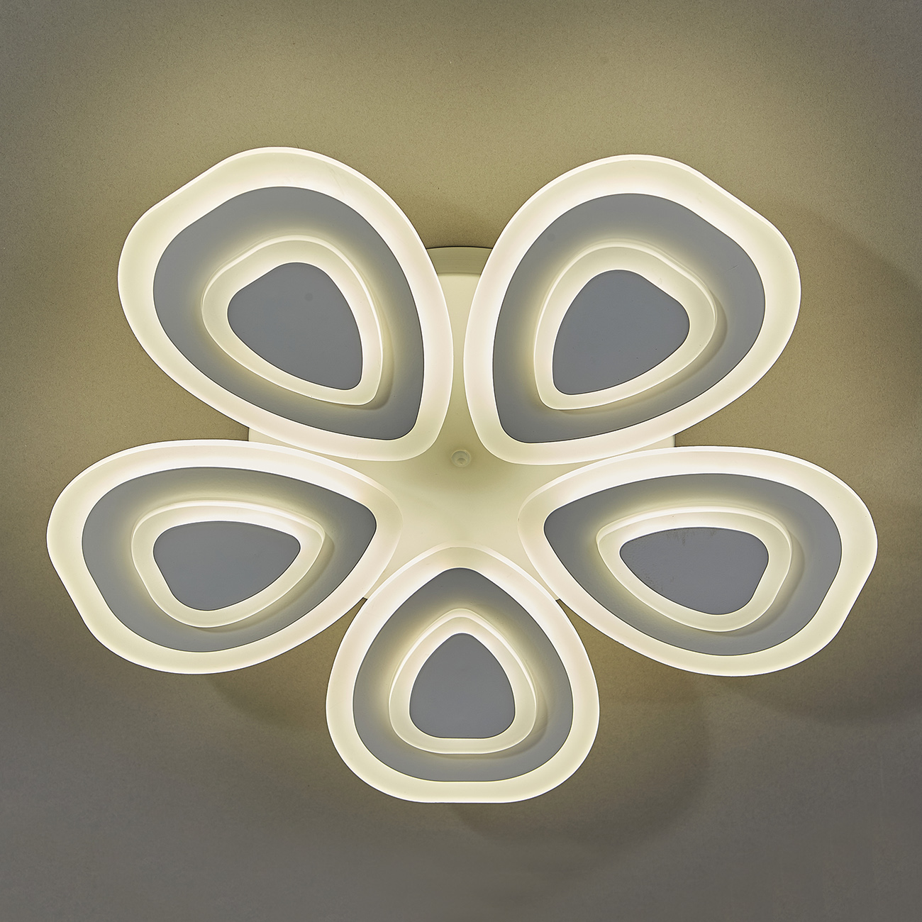 Потолочный светильник Escada Ornament 10223/5LED 94W