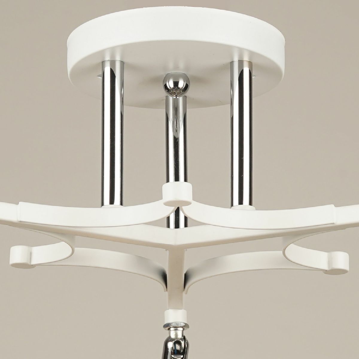 Потолочная люстра Reluce 04509-0.3-03