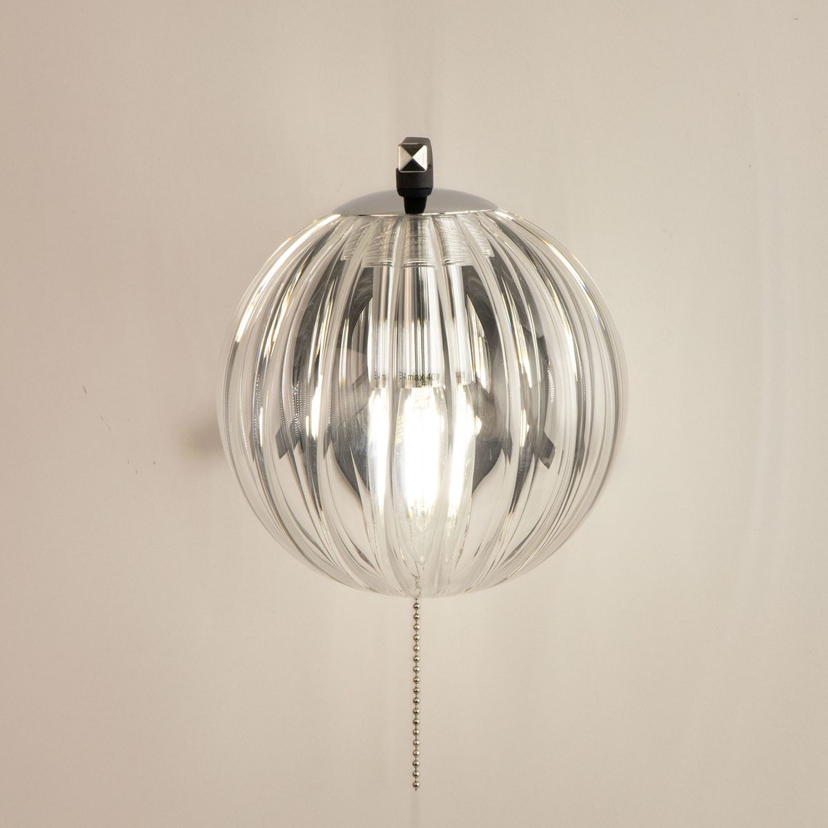 Бра с выключателем на корпусе Citilux Бра с выключателем на корпусебус CL113311