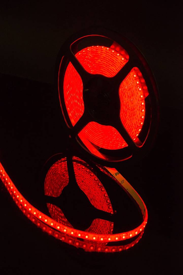 Светодиодная лента SWG SWG3120-12-9.6-R-65 000071