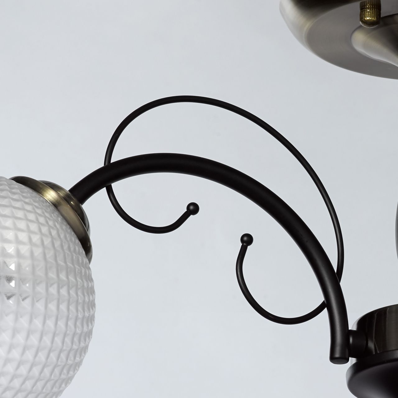 Потолочная люстра De Markt City Альфа 324015203 в Москве