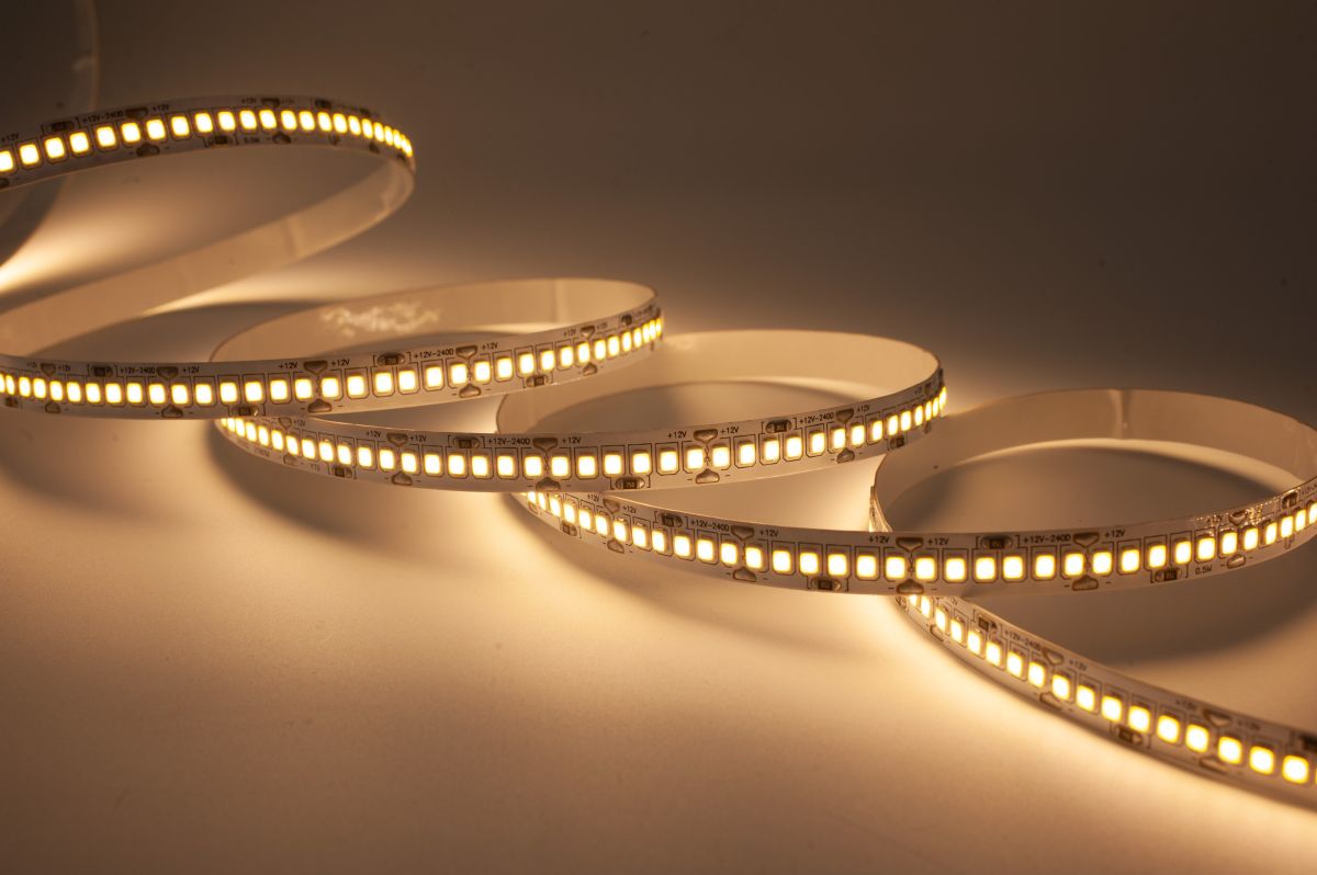 Светодиодная лента LEDS POWER 2835 240/м (21Вт/м) 12В теплая 008783