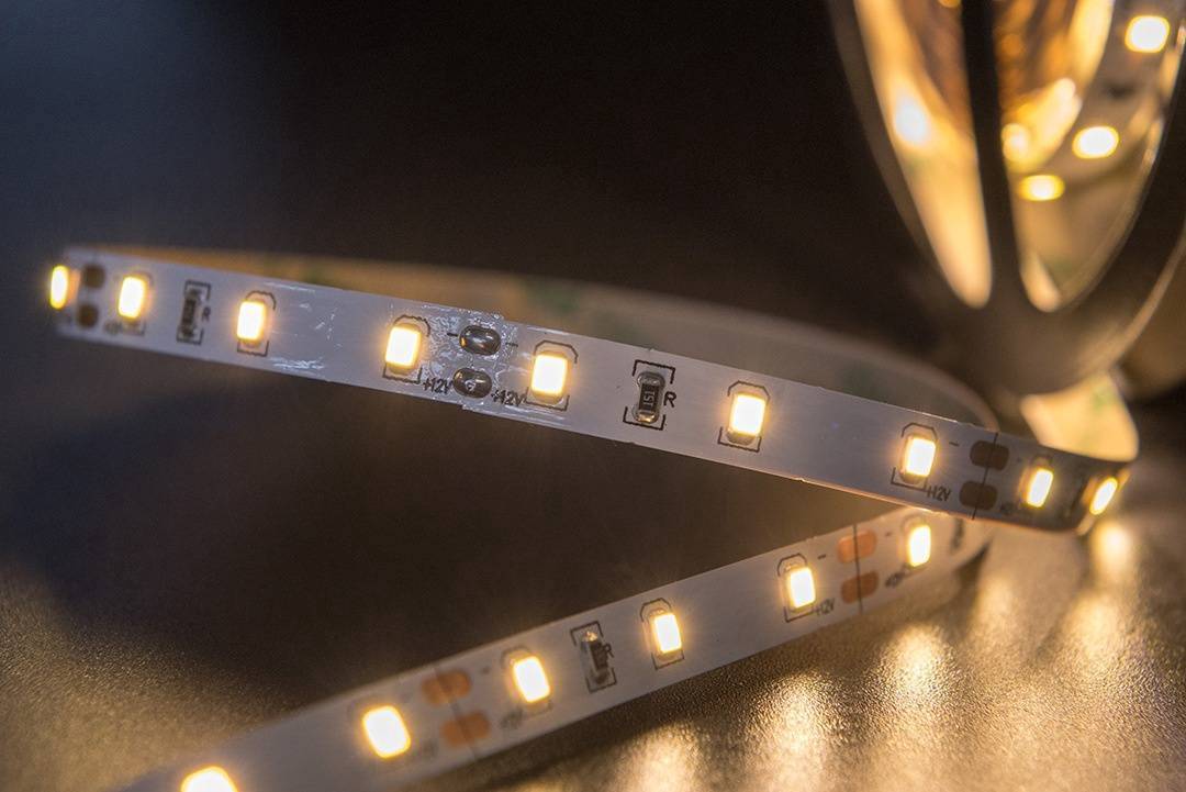 Светодиодная лента SWG SWG260-12-4.8-WW 001694