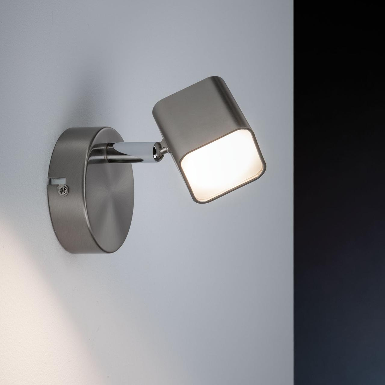 Рамка 6/8-модульная Legrand Celiane фиолетовая перкаль 066736