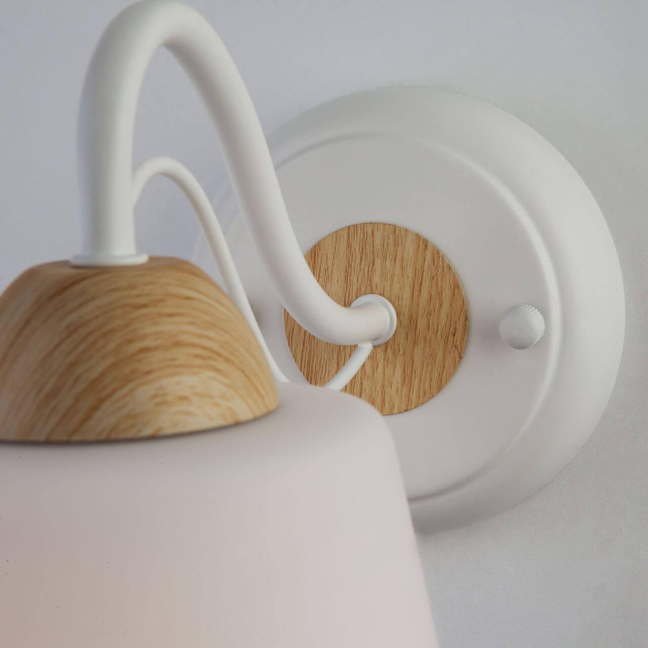 Бра Eurosvet Betty 70062/1 белый в Москве