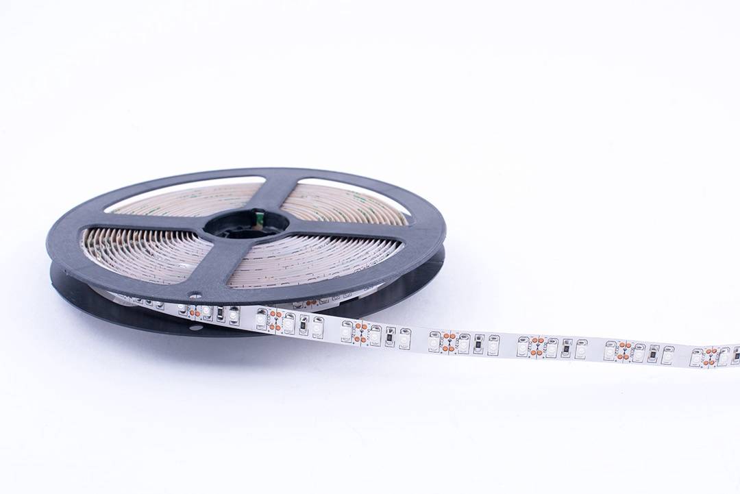 Светодиодная лента SWG SWG3120-12-9.6-Y-65-M 009461