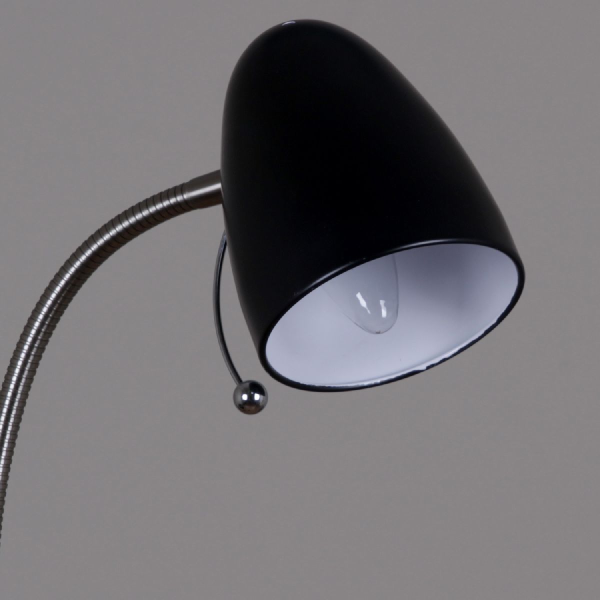 Торшер черный Reluce 03338-0.6-01 BK