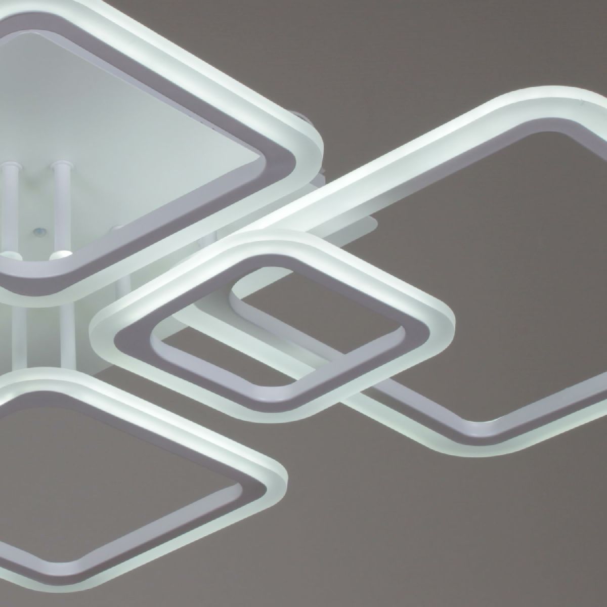 Потолочная люстра Reluce 78822-0.3-06 WH