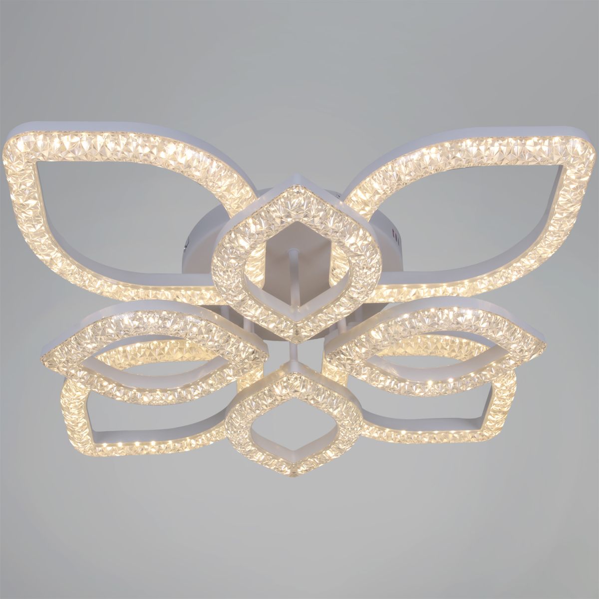 Потолочная люстра Reluce 28120-0.3-4+4C WH