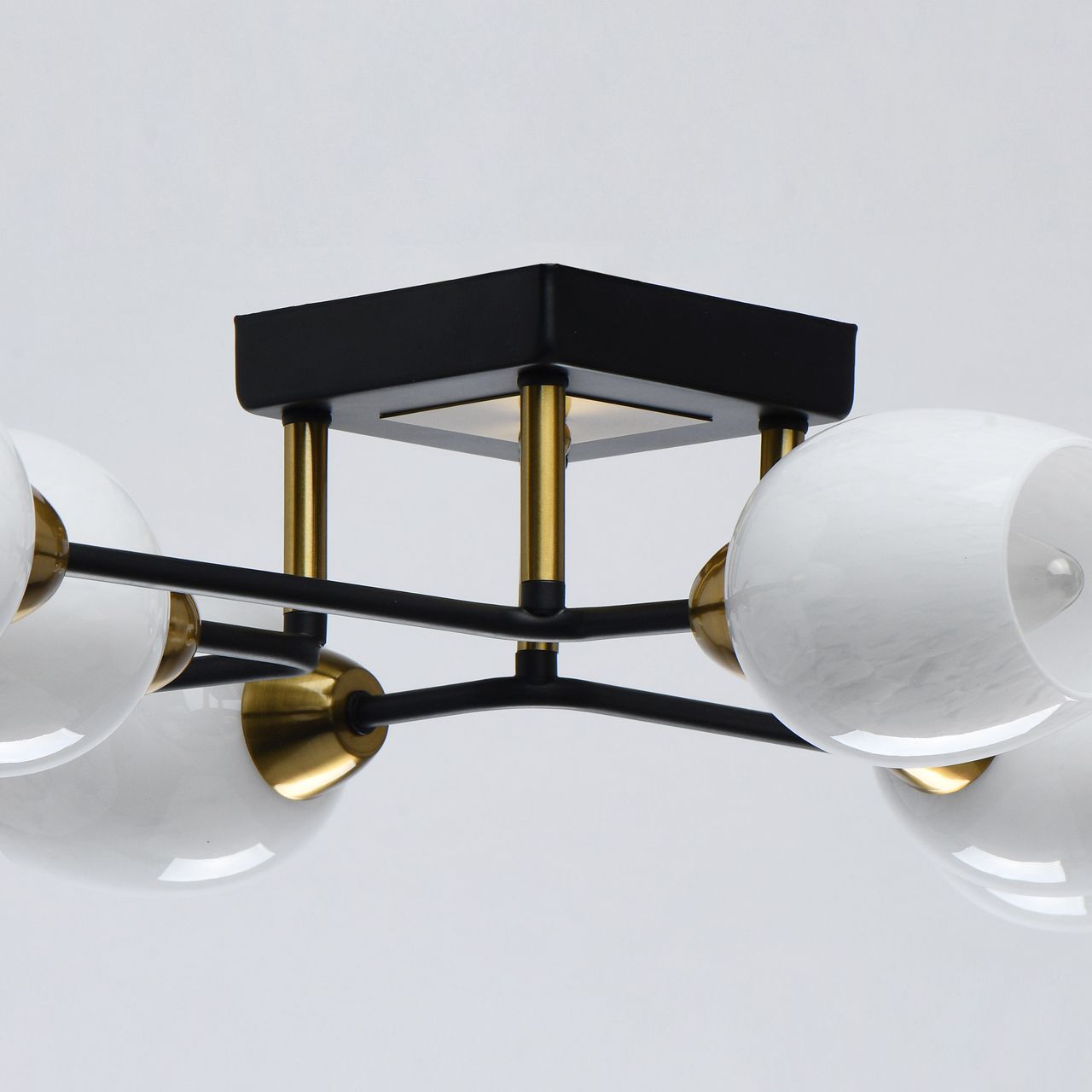 Потолочная люстра De Markt Олимпия 638019008 в Москве