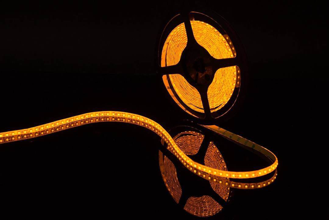 Светодиодная лента SWG SWG3120-12-9.6-Y-65 000966