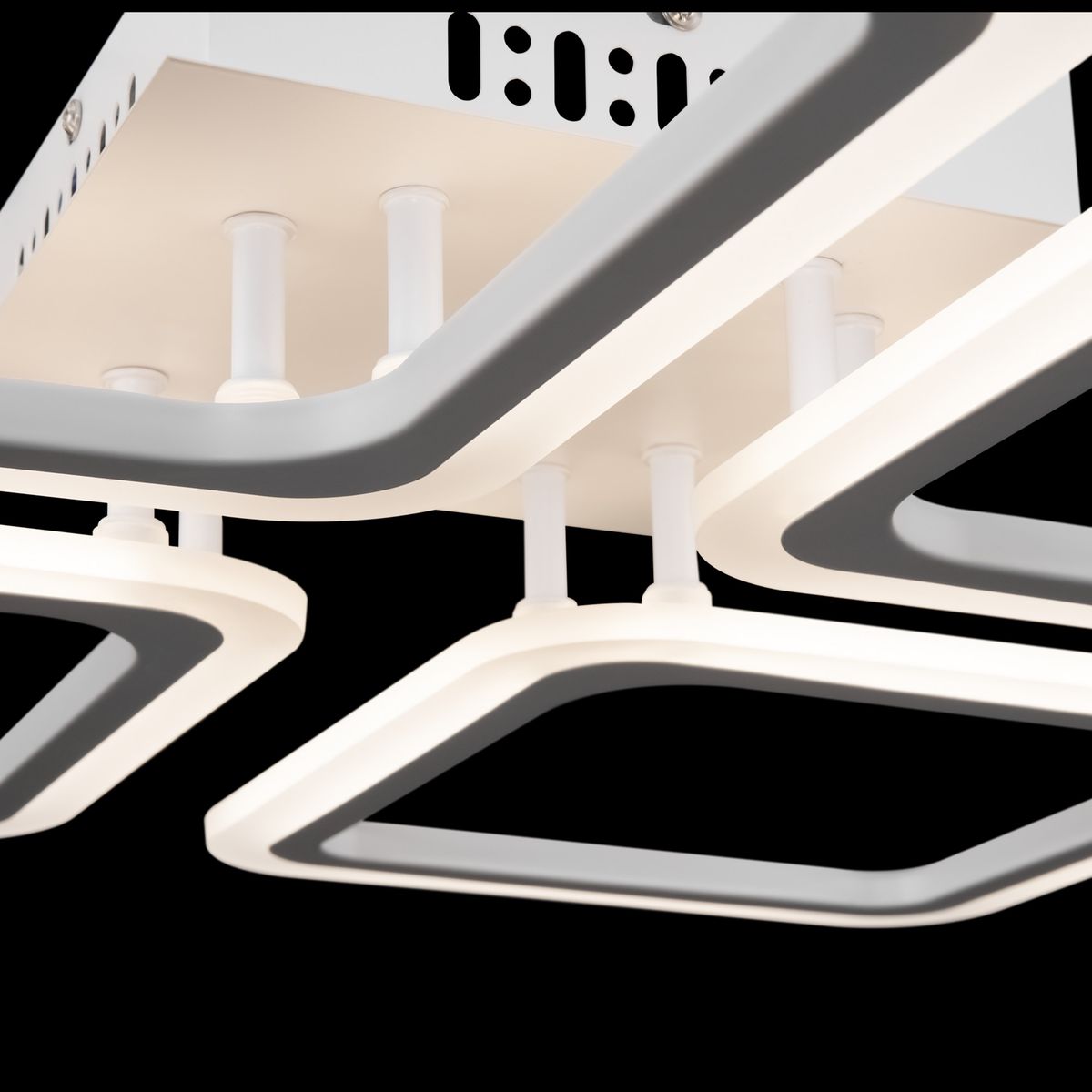 Потолочная люстра Freya Radane FR10020CL-L70W