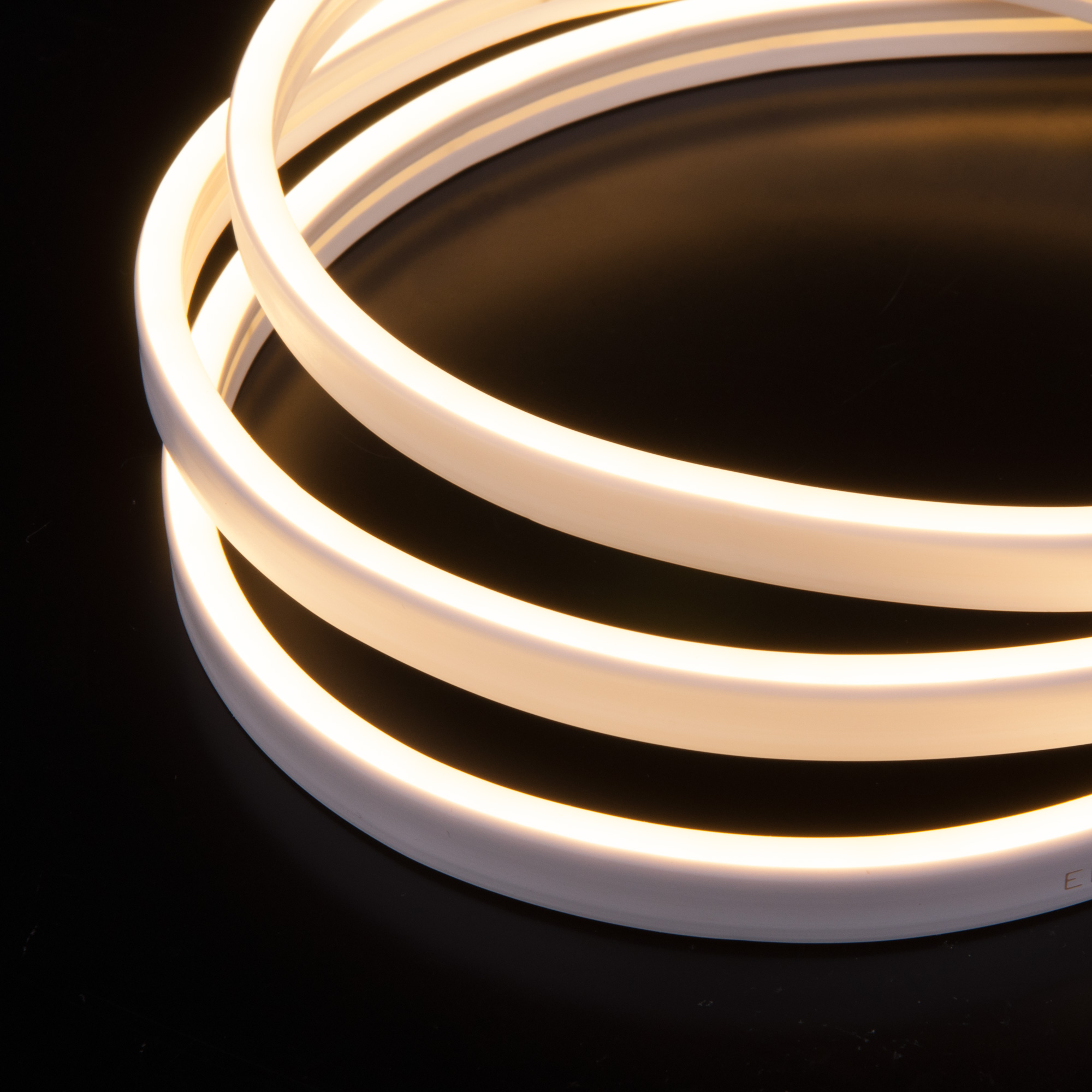 Гибкий неон Elektrostandard 24V 10W 120Led 2835 IP65 теплый белый 5м 4690389176111 a056258