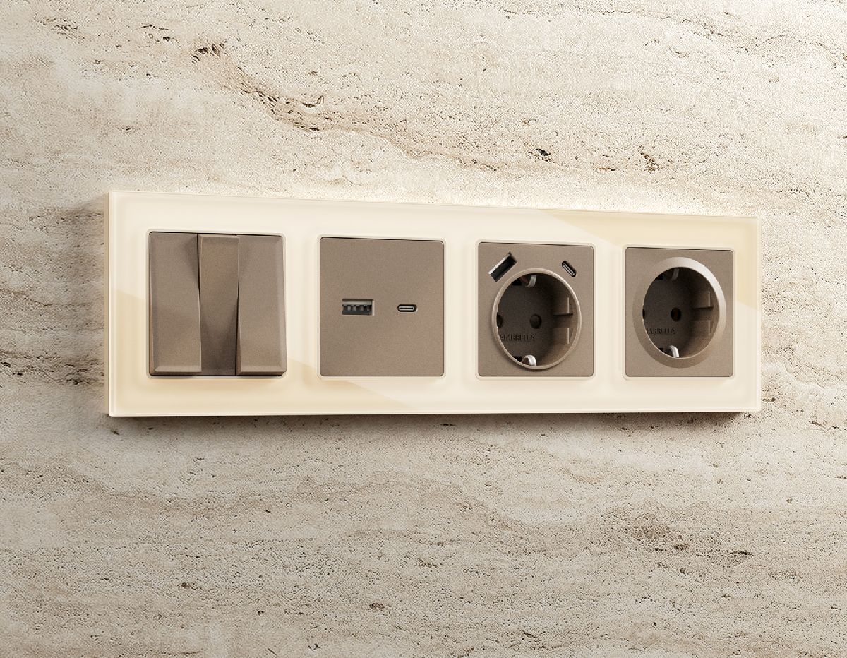 Рамка трехместная Ambrella Volt Platos AF330303