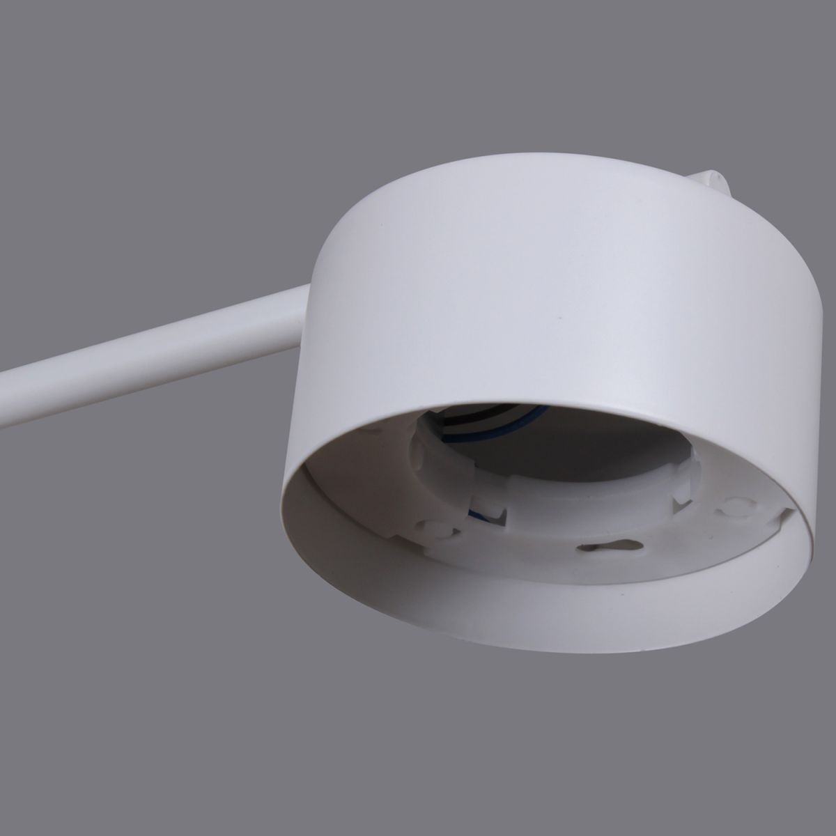 Потолочная люстра Reluce 03725-0.3-08 WT GX53