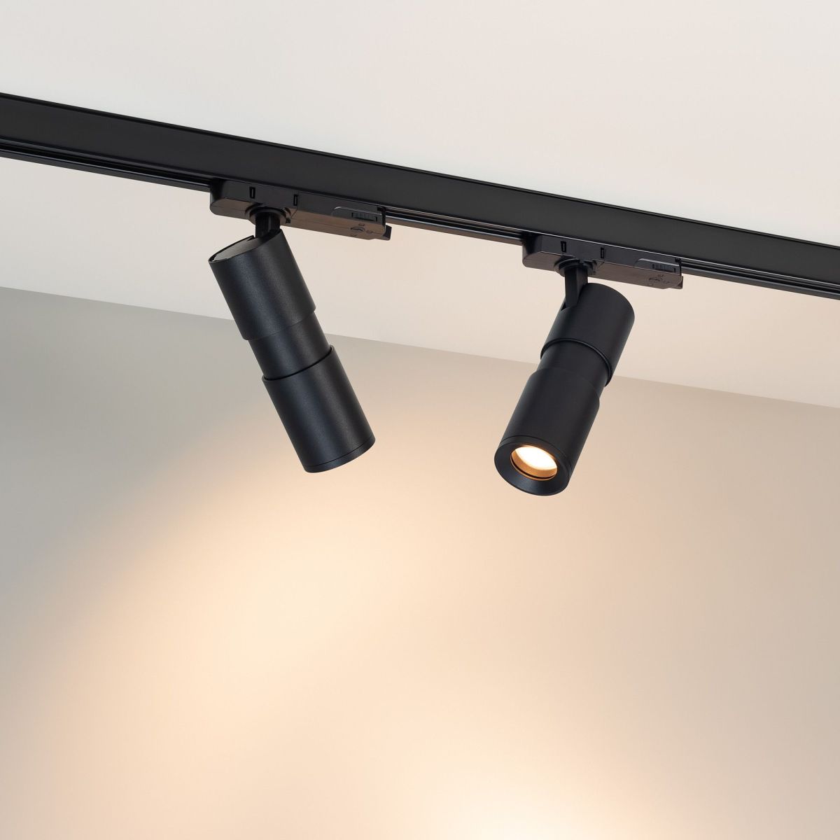 Трековый трехфазный светильник Arlight LGD-ARTEMIS-TRACK-4TR-R55-12W Warm3000 (BK, 8-80 deg, 230V, DALI) 057690