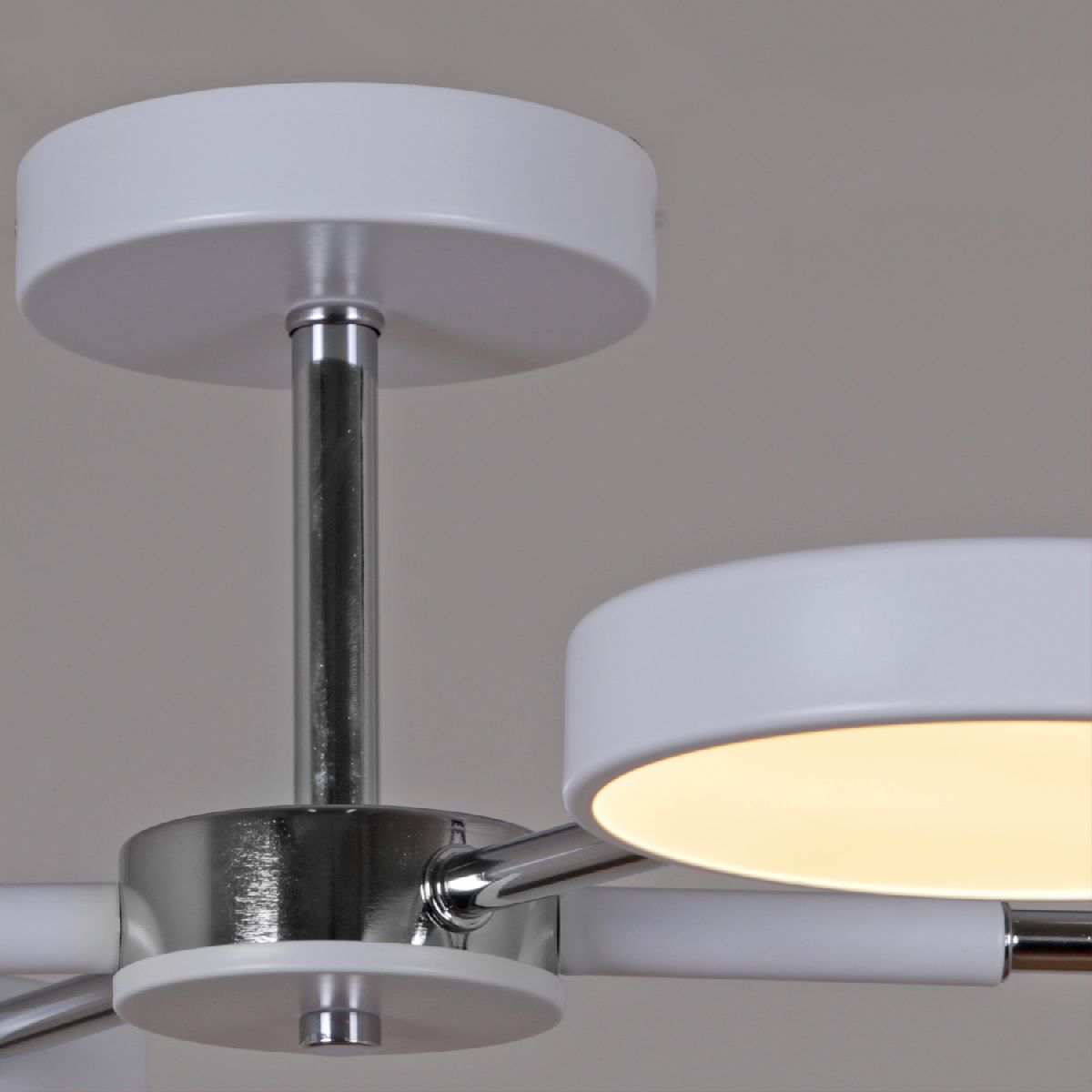 Люстра на штанге Reluce 13206-0.3-04