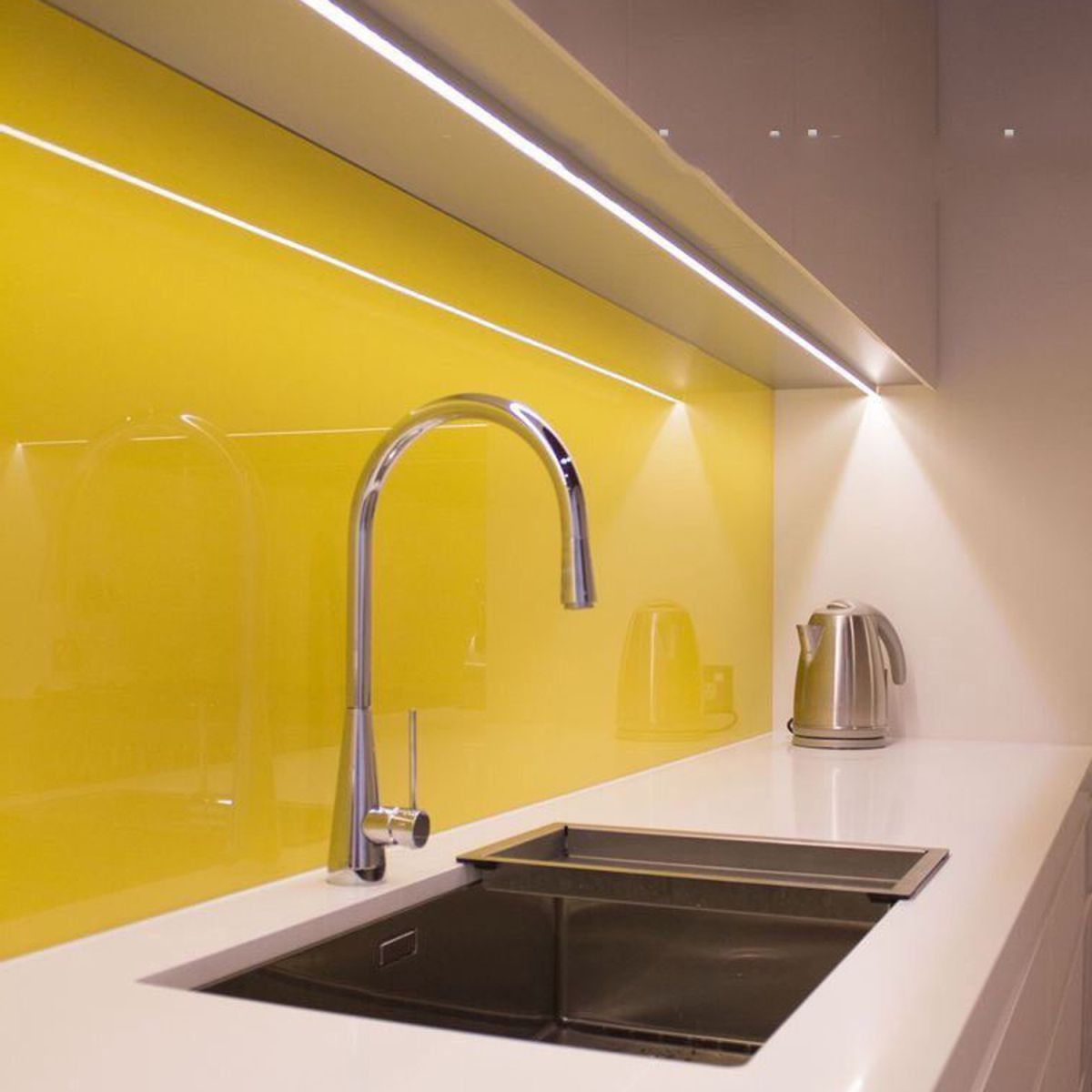 Линейный светильник Reluce 54002-9.5-001QL 4000K LED18W WT