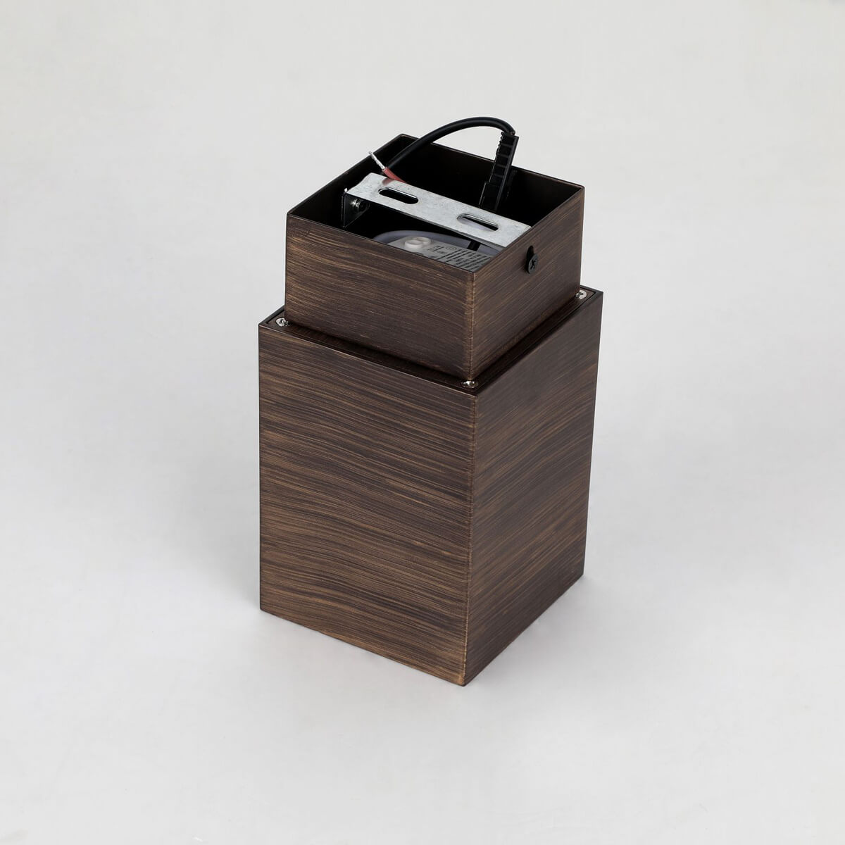 Накладной светильник Favourite Retro 2794-1C