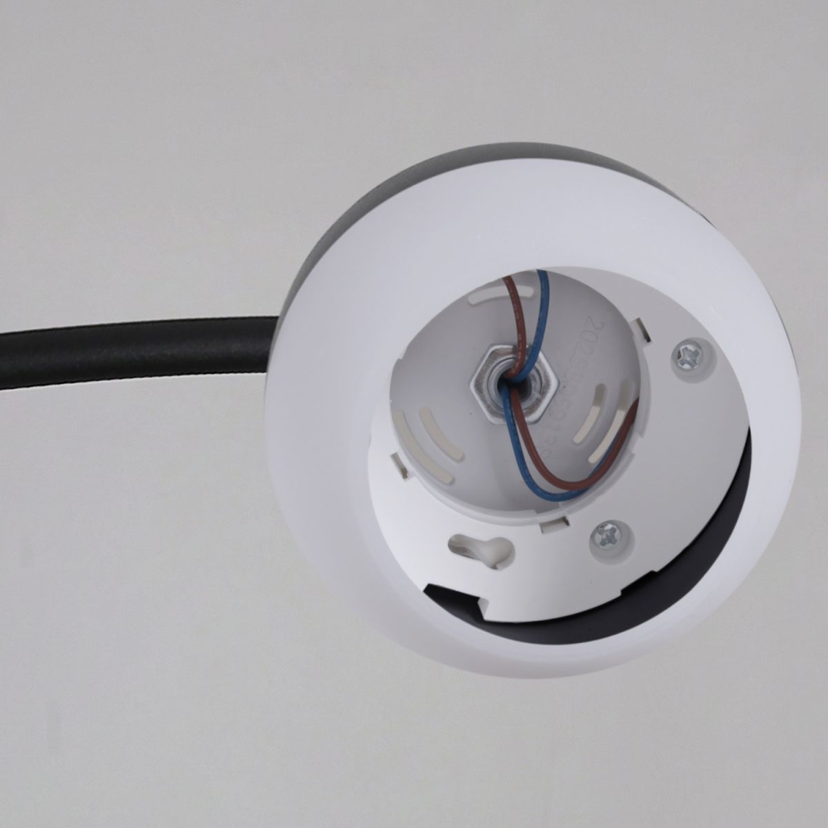 Потолочная люстра Reluce 90590-0.3-09 Black