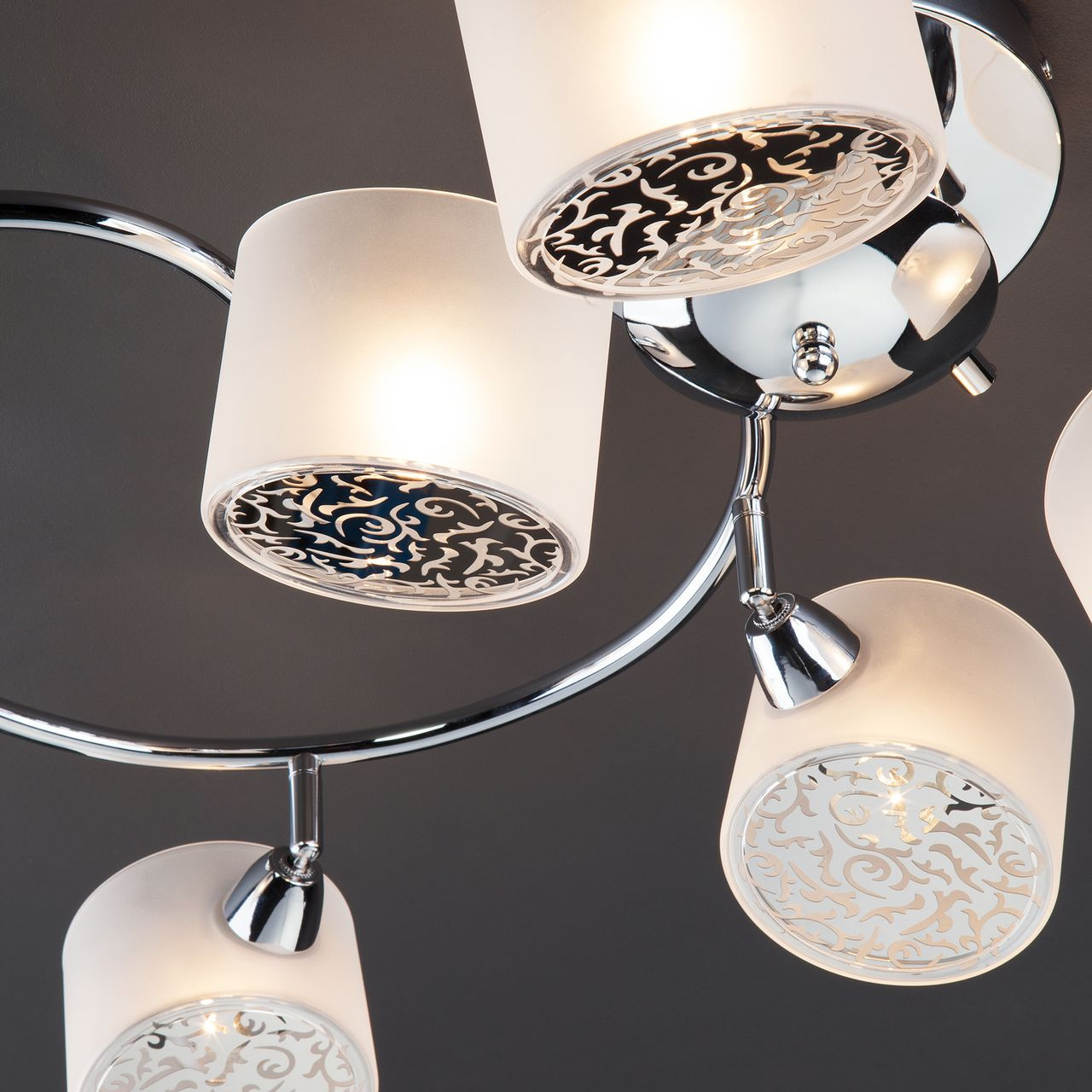 Потолочная люстра Eurosvet Areta 70088/8 хром