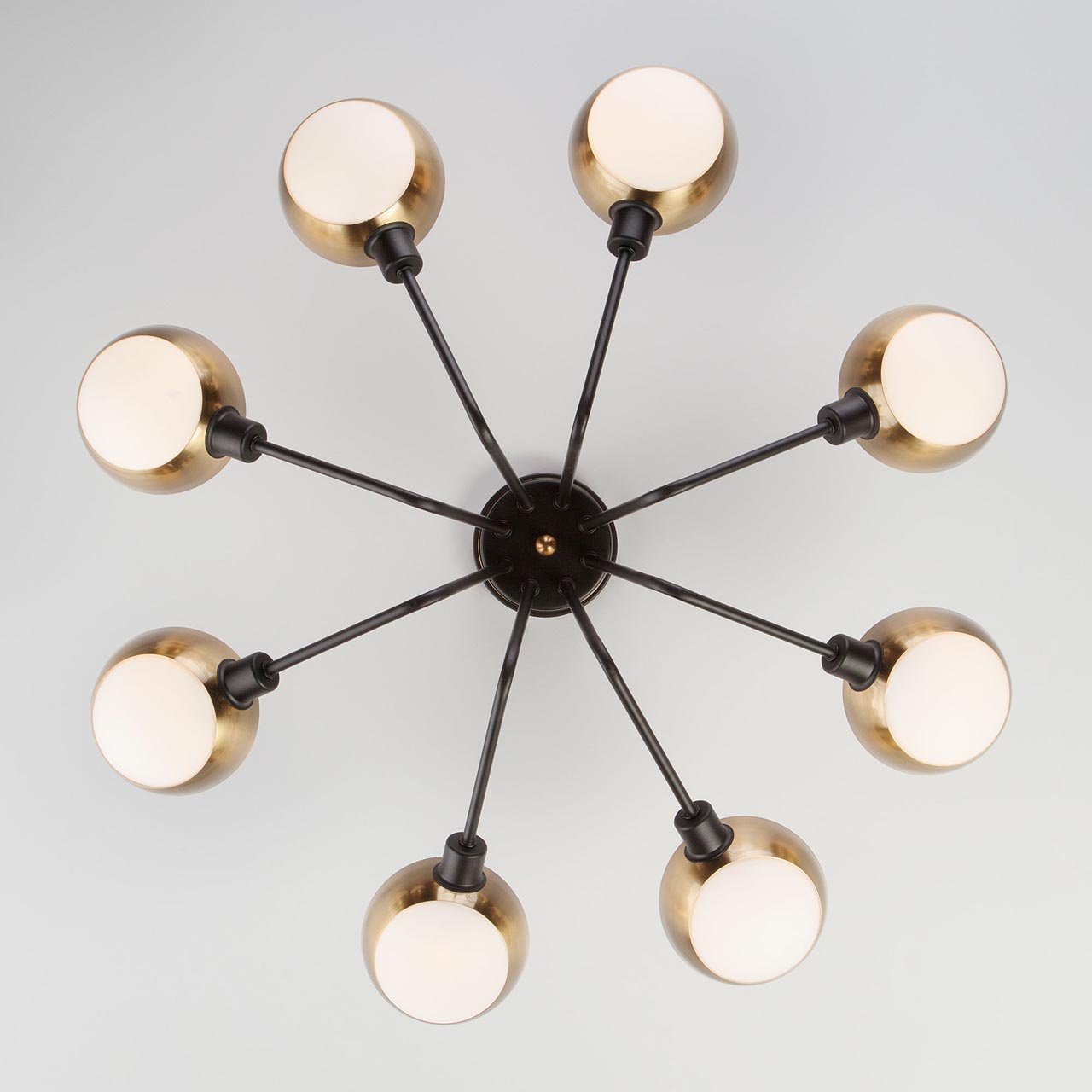 Потолочная люстра Eurosvet Jasper 70093/8 черный