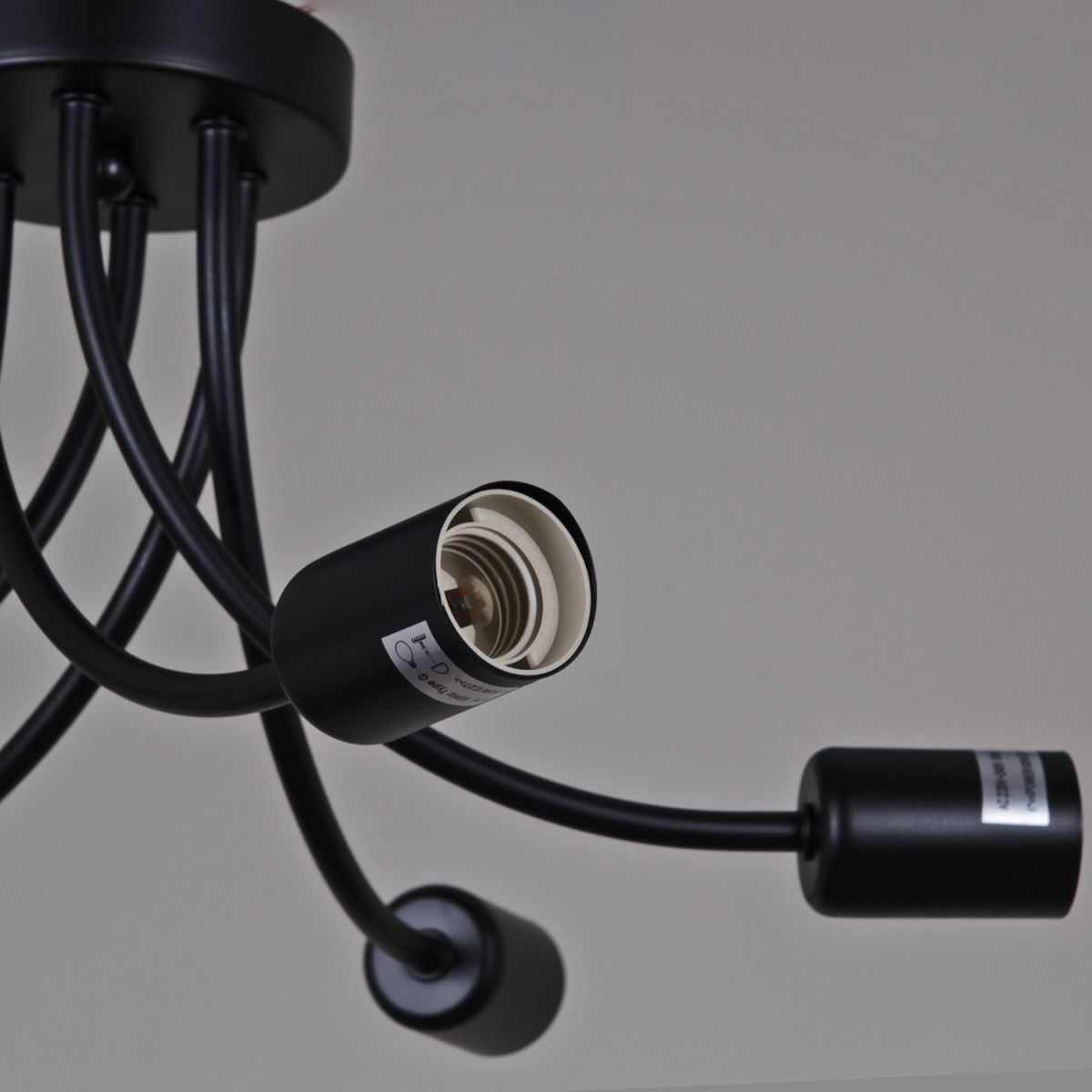 Потолочная люстра Reluce 01730-0.3-06 BK