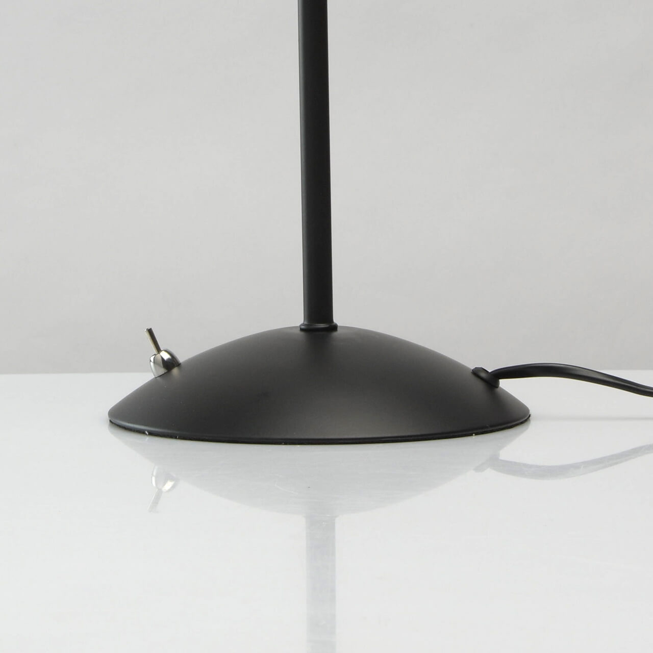 Настольная лампа De Markt Этингер 7 704030302