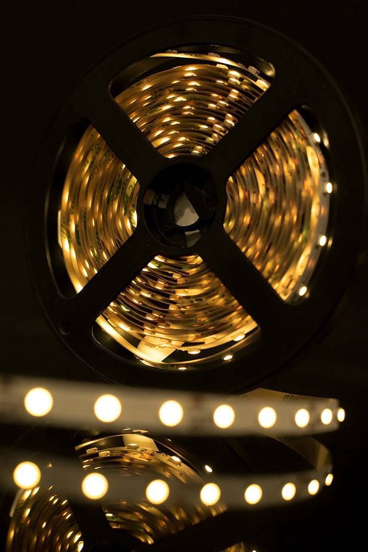 Светодиодная лента SWG SWG360-12-4.8-WW-M 009252