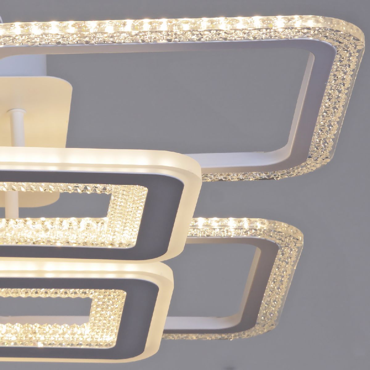 Потолочная люстра Reluce 20532-0.3-4+4C WT