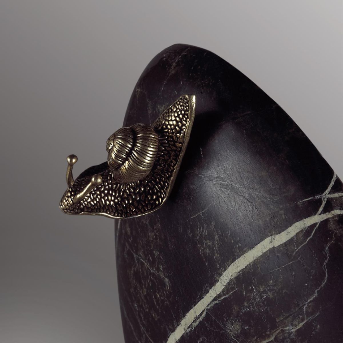 Настенный светильник черный Odeon Light Ecodesign Valley 7068/5WL