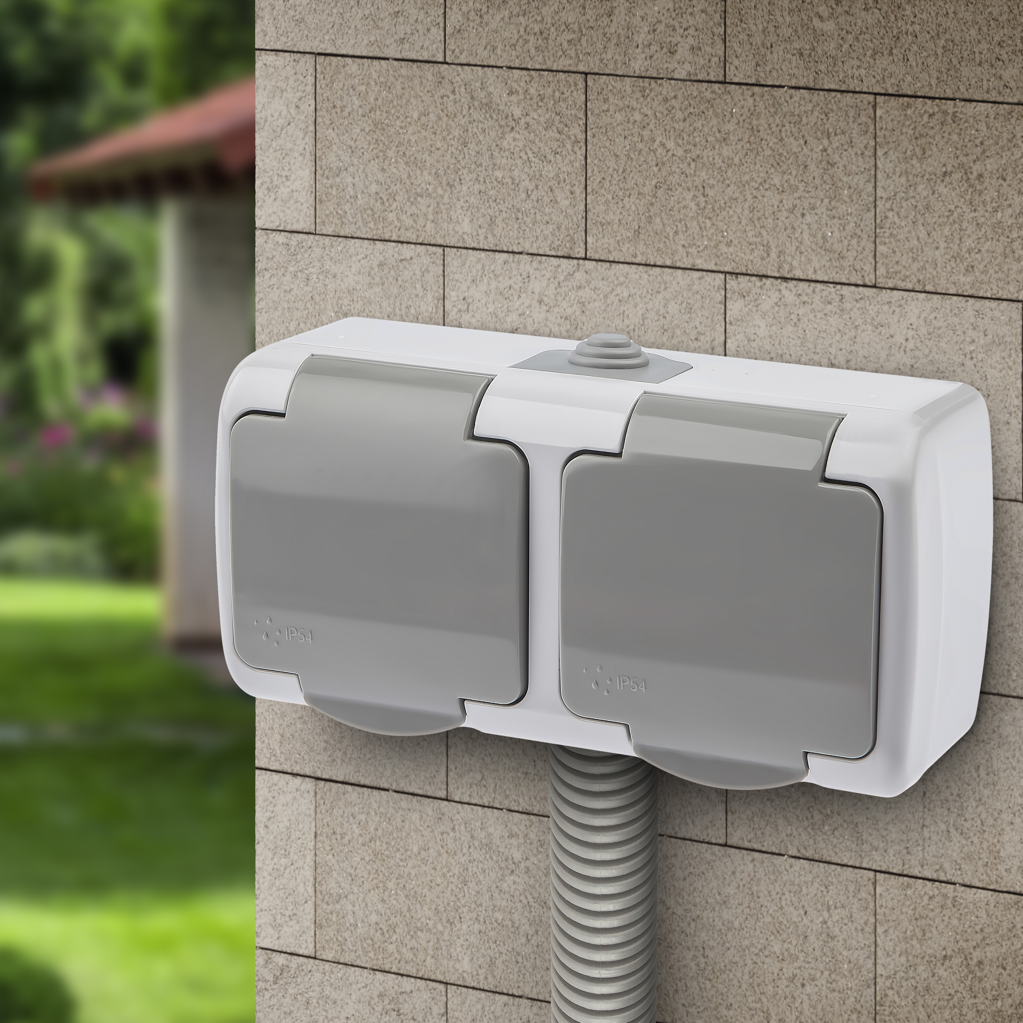 Розетка двойная ЭРА Intro Atlantic Schuko 2x2P+E 16A 250V с крышкой 5-204-03 Б0051061