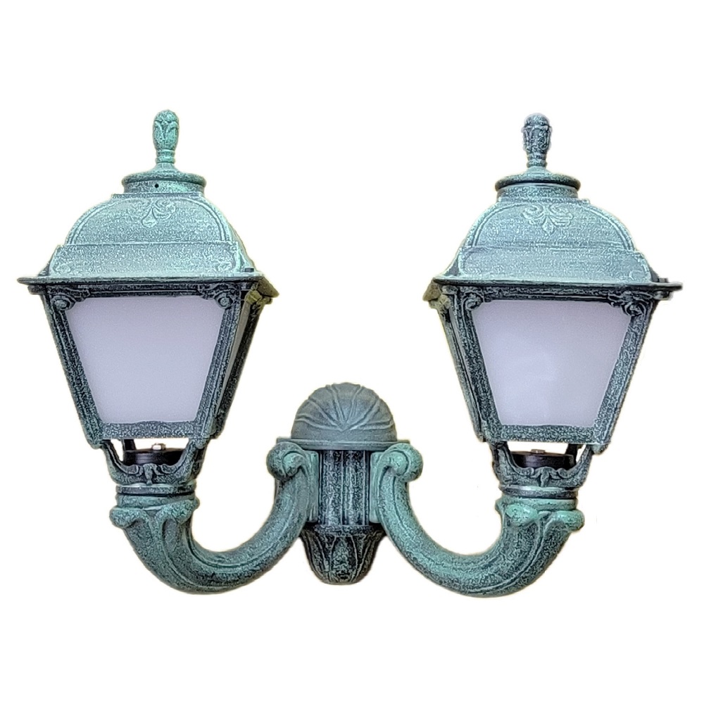 Уличный настенный светильник Fumagalli MIRRA/CEFA U23.142.000.VYE27