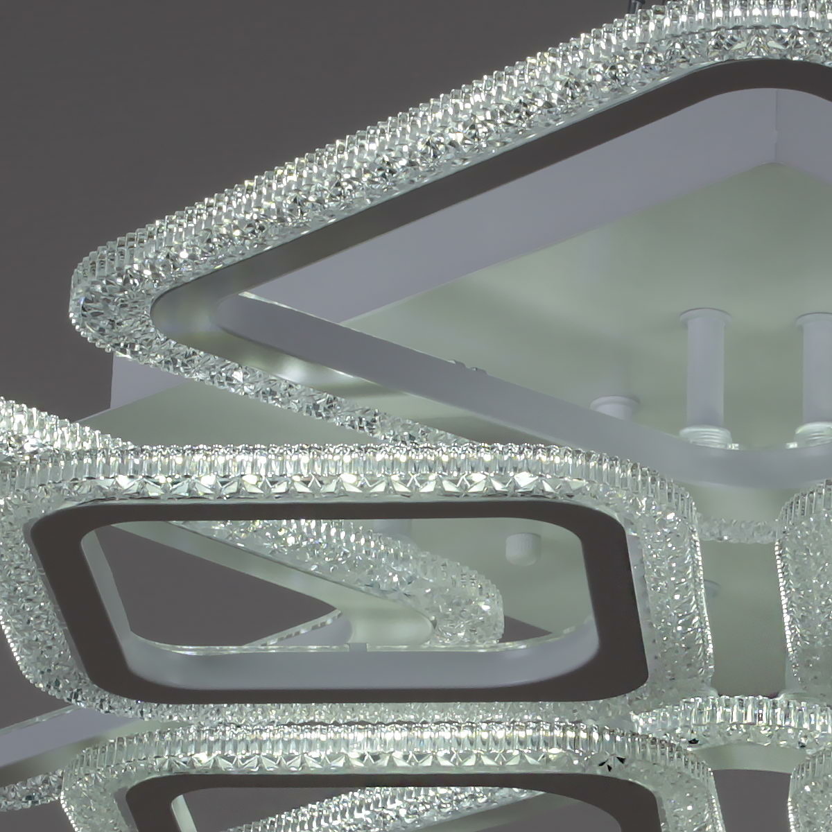 Потолочная люстра Reluce 08428-0.3-4+4A WH