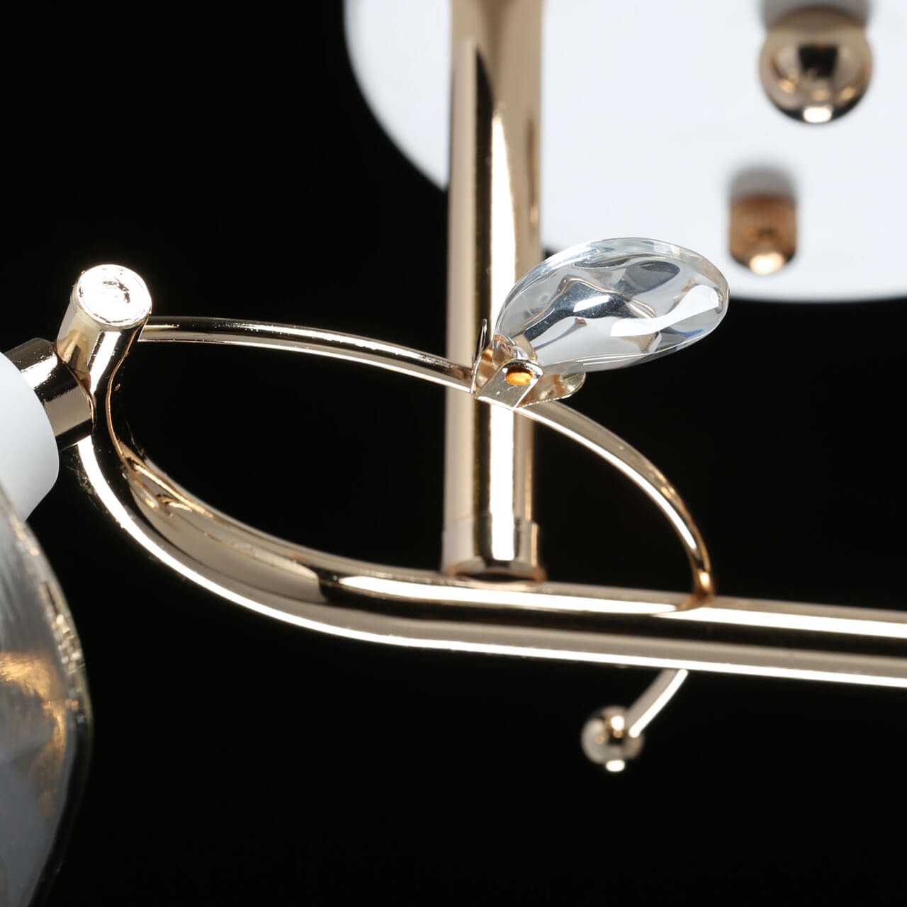 Потолочный светильник De Markt City Тетро 673016402