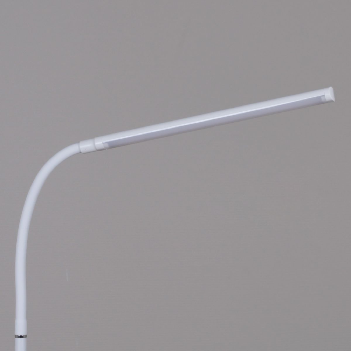 Торшер Reluce 00059-0.6-01 WT