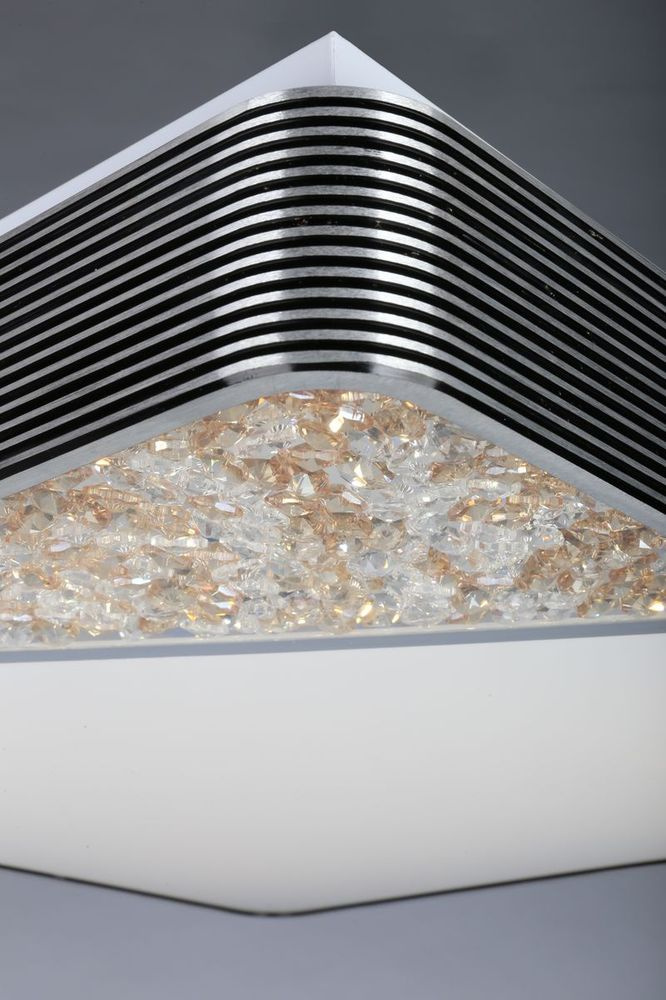 Потолочный светодиодный светильник Omnilux OML-45617-45