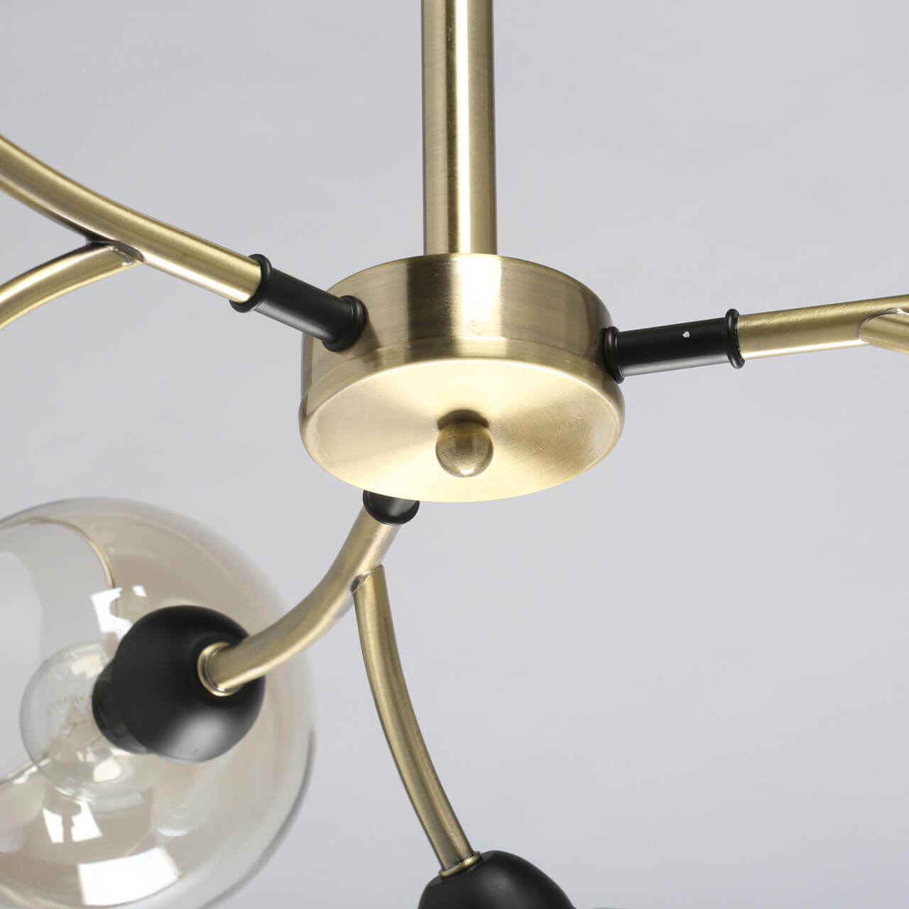 Люстра на штанге DeMarkt 605014106 в Москве