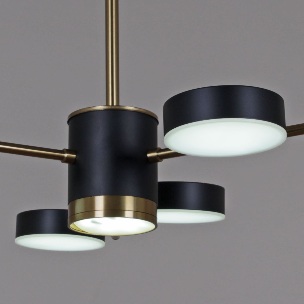 Люстра на штанге Reluce 06369-0.3-06 COP+BK