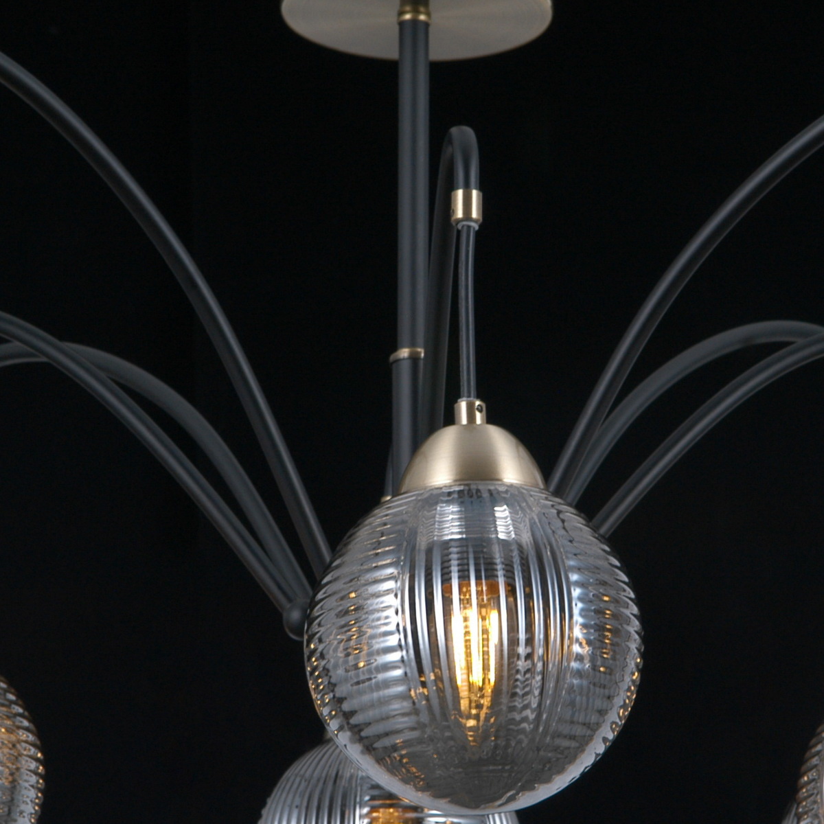 Люстра на штанге Illumico IL0433-8PSQ-79 BK AB