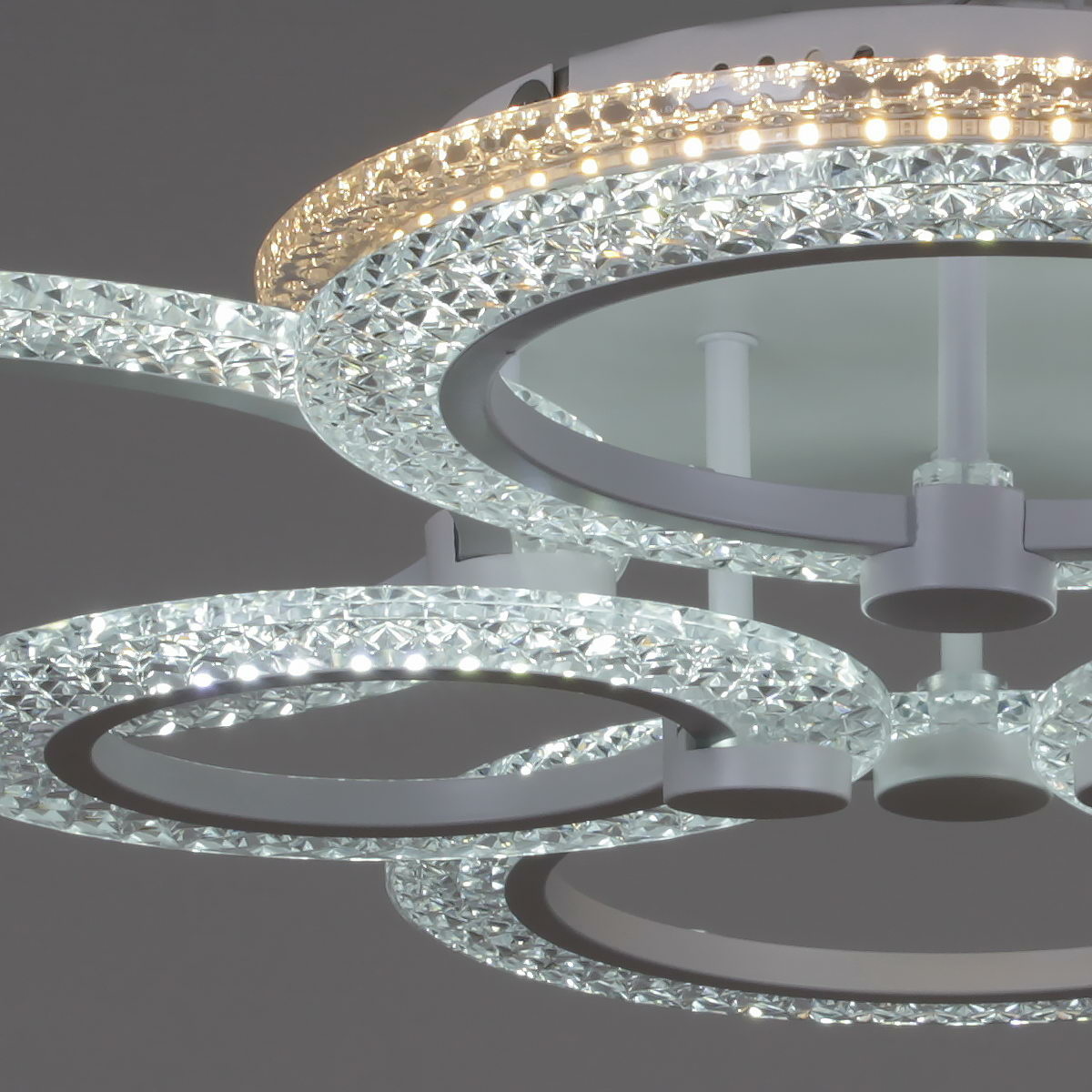 Потолочная люстра Reluce 20707-0.3-2+2+2+1