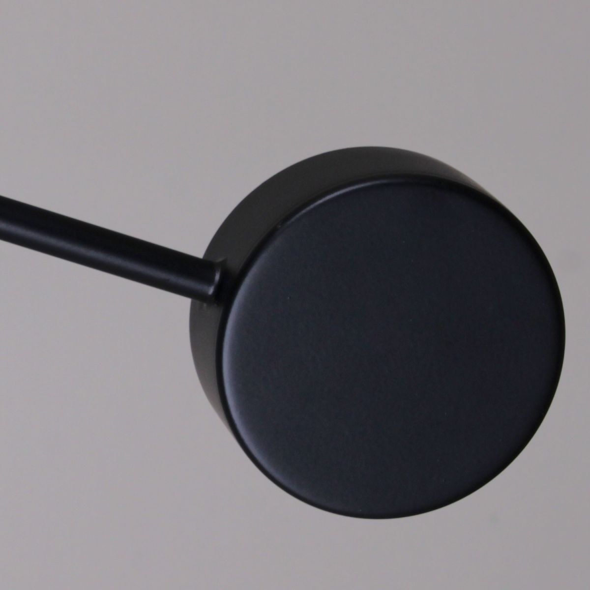 Люстра на штанге Reluce 03860-0.3-06 BK+WOOD GX53