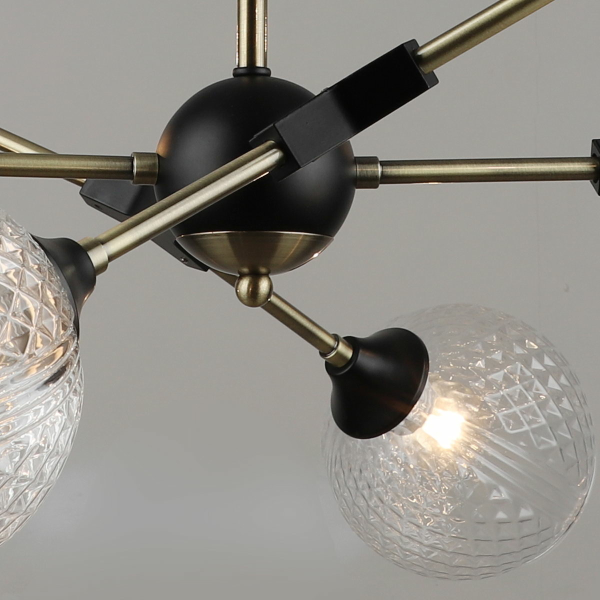 Люстра на штанге Reluce 04858-0.3-08