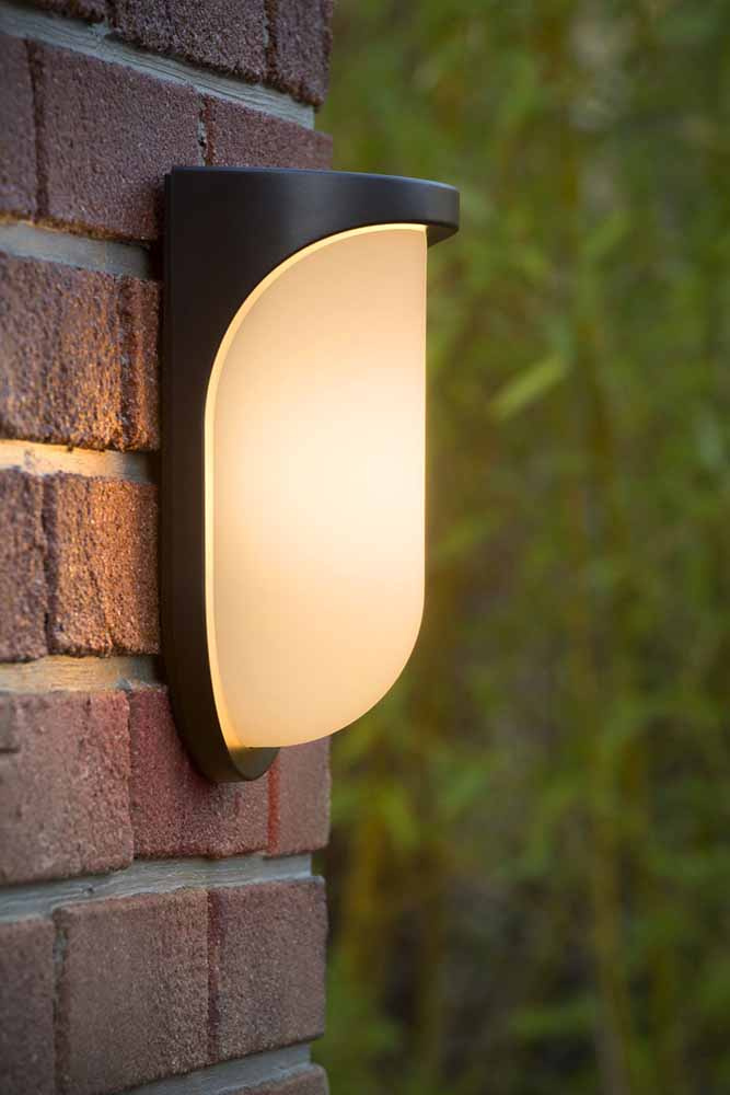 Уличный настенный светодиодный светильник Lucide Lugo 29821/01/30