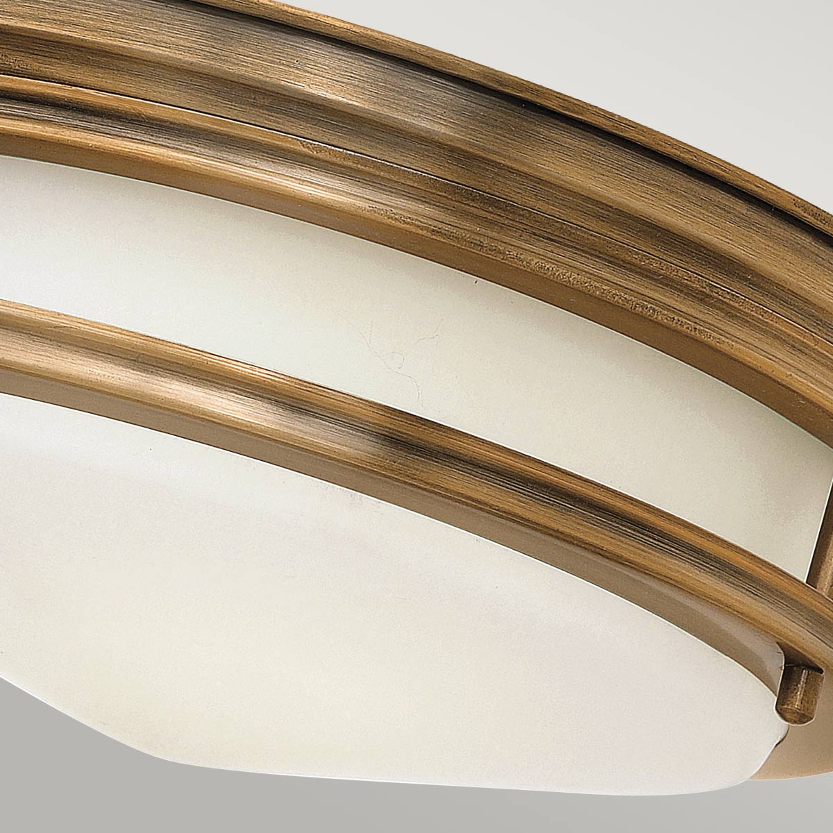 Потолочный светильник Hinkley Hadrian QN-HADRIAN-FS-BR-OPAL