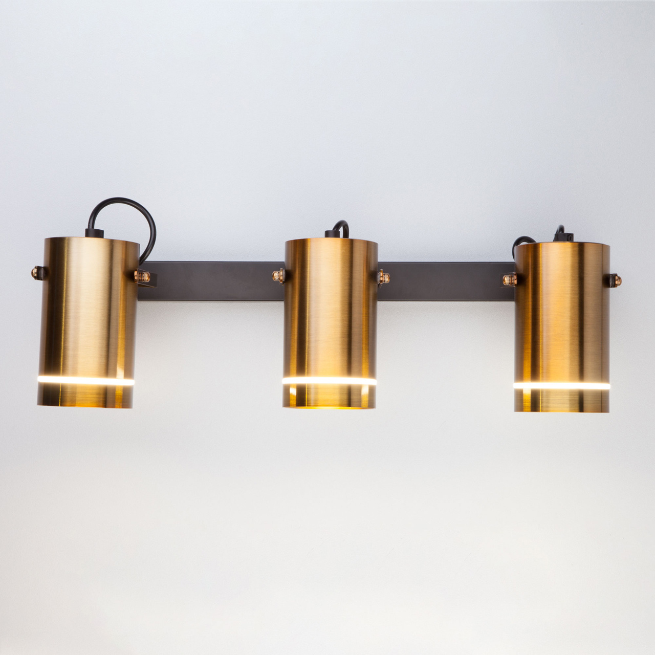 Спот Eurosvet Bronze 20063/3 LED античная бронза