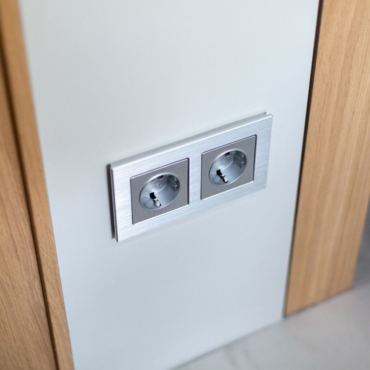 Розетка с заземлением Werkel W1171009 4690389171857 a054534